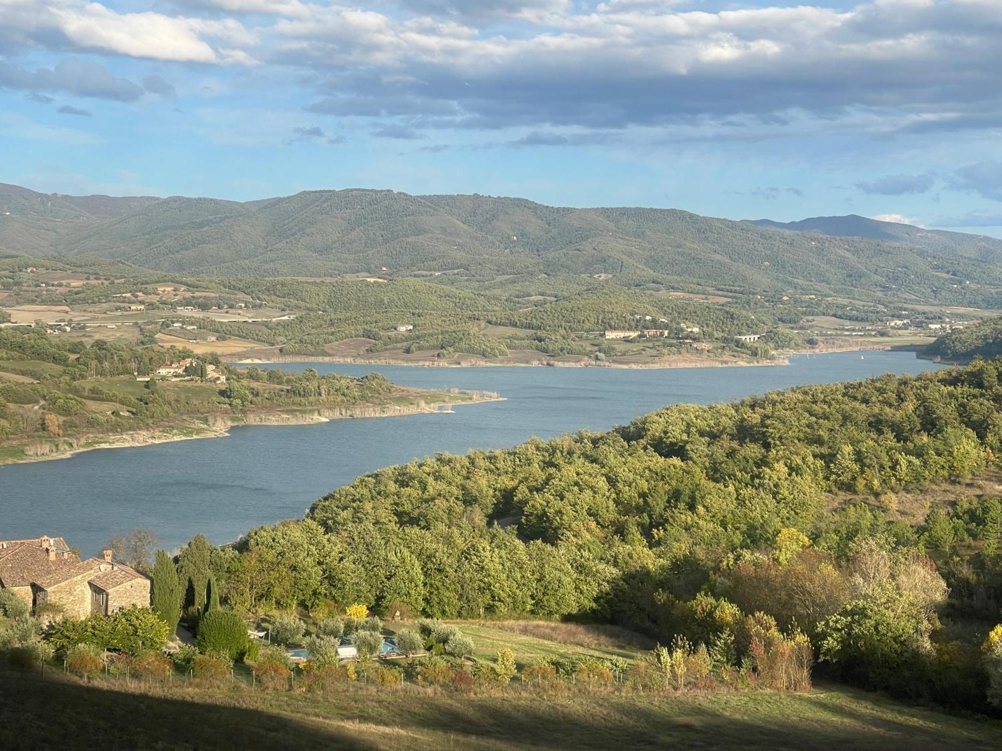 Bio Agriturismo Il Vigno Caprese Michelangelo Exterior foto